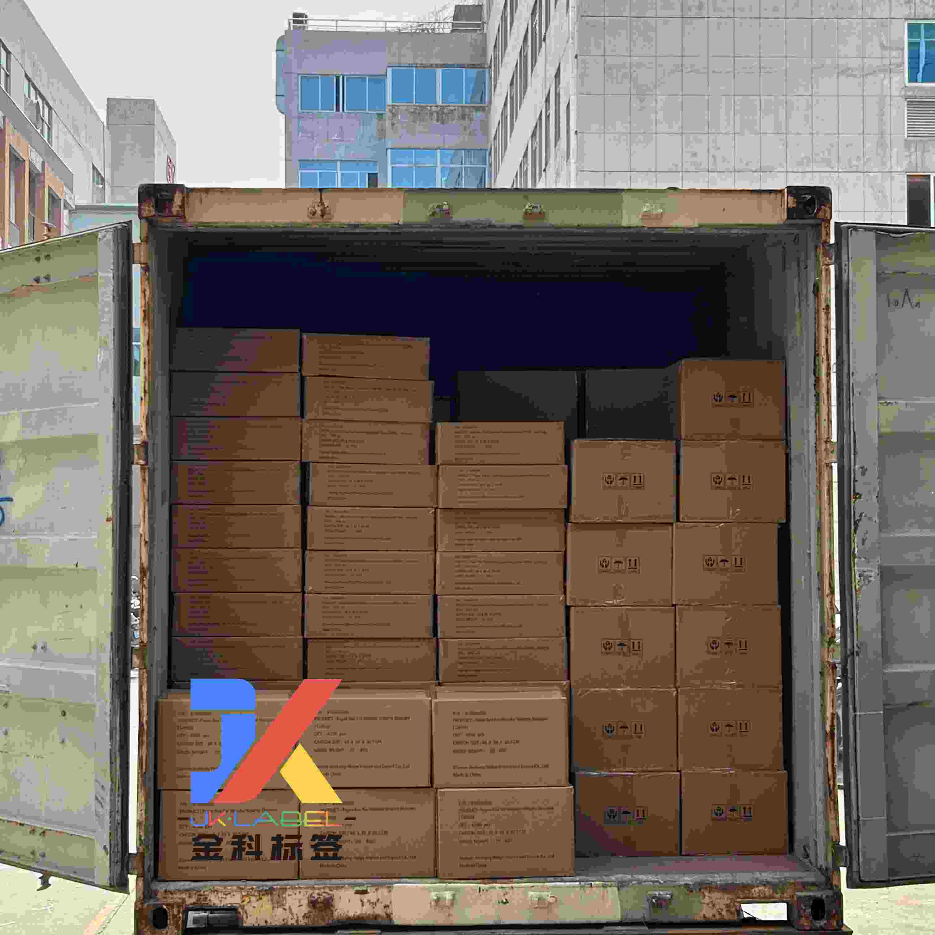 Nok en containerforsendelse levert!